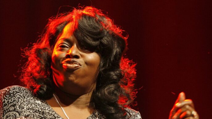 Morta Angie Stone3A La Celebre