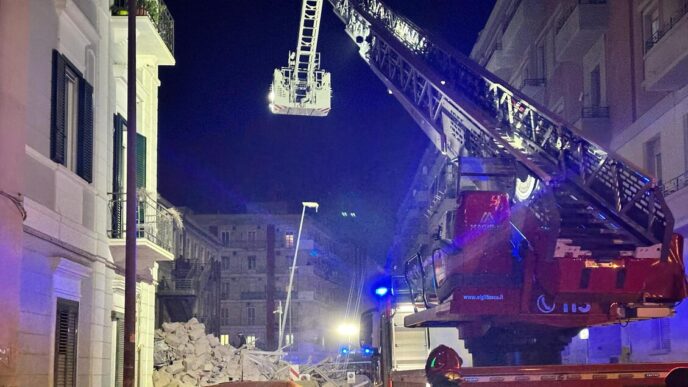 Notte Di Paura A Bari3A Crolla