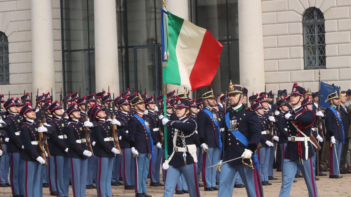 Oltre 170 Cadetti E Ufficiali