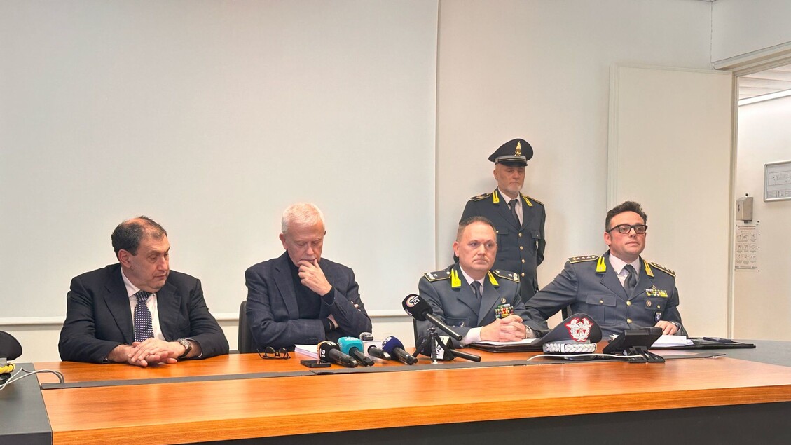 Operazione Della Guardia Di Fi 2