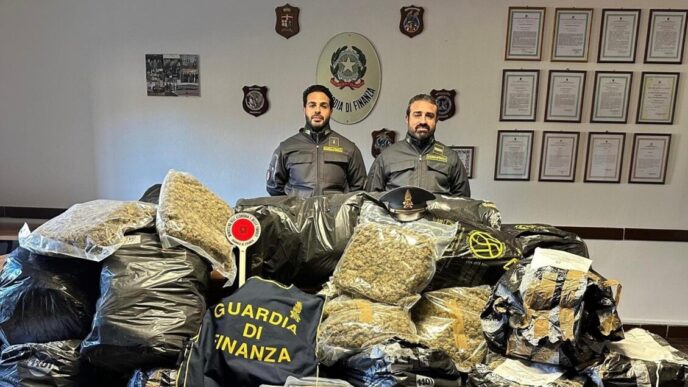 Padre E Figlio Denunciati A Co