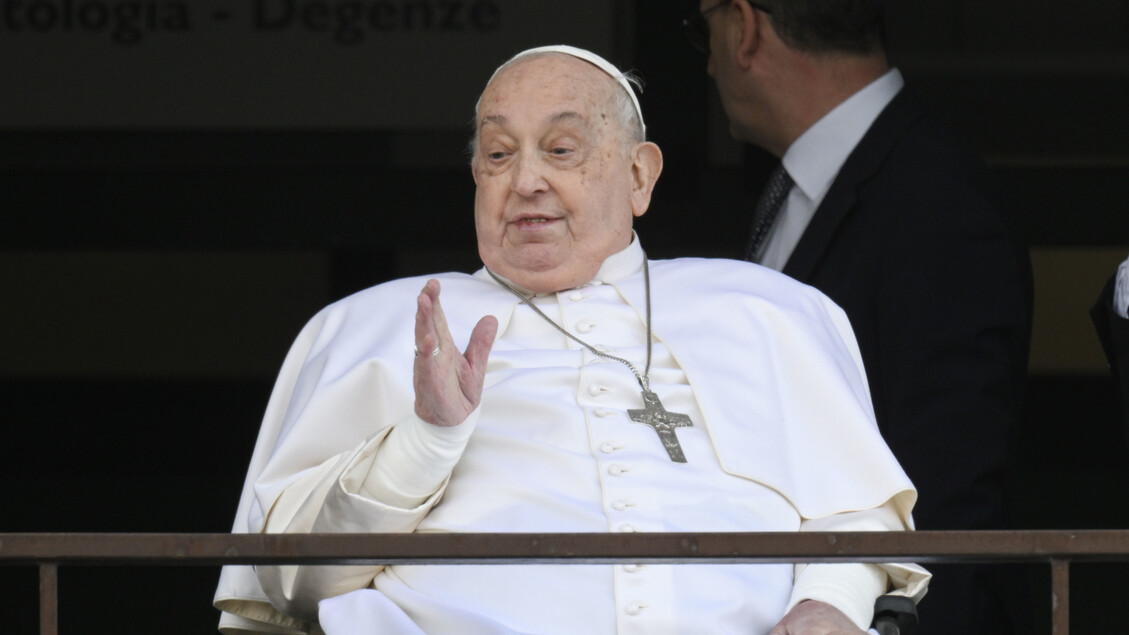 Papa Francesco Continua La Con