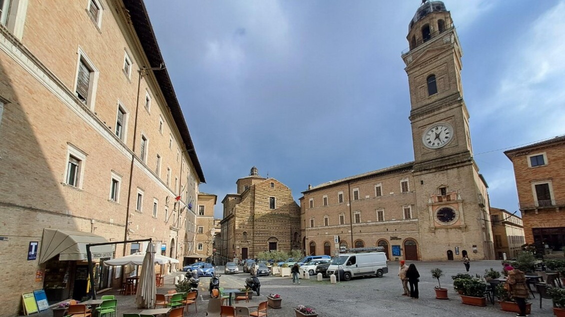 Pazzo Gesto In Istituto Agrari