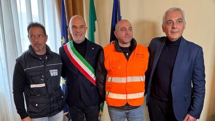 Pescara3A Due Eroi Salvano Un U