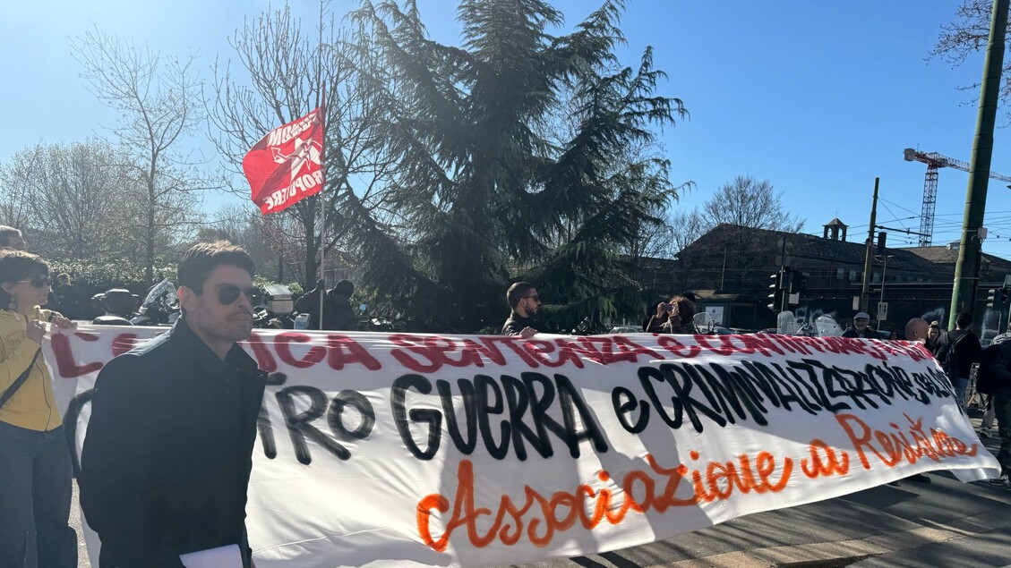 Presidio A Torino Per Il Proce