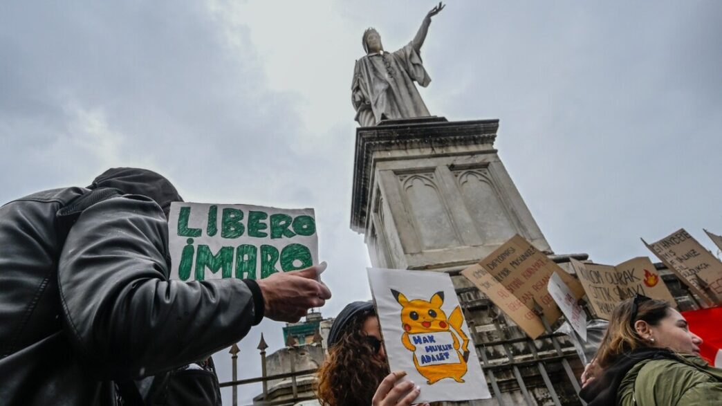 Protesta A Napoli3A Cittadini T