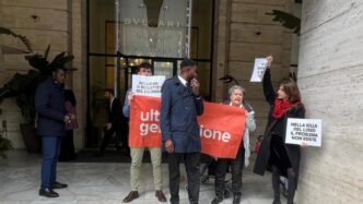 Proteste Al Bulgari Hotel Di R