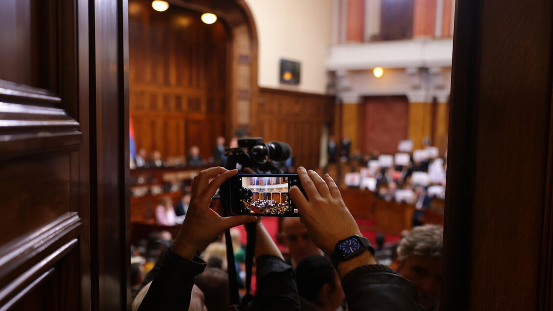 Proteste Violente Al Parlament