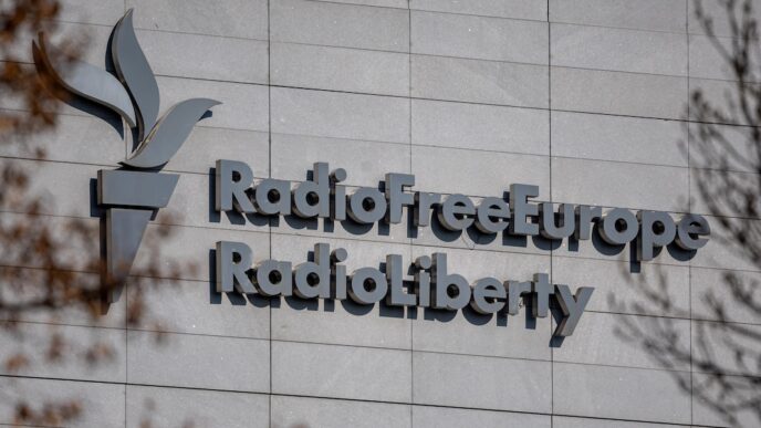 Radio Free Europe3A Ripristinat