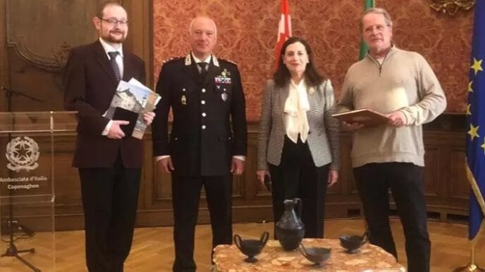 Restituzione Di Quattro Bucche