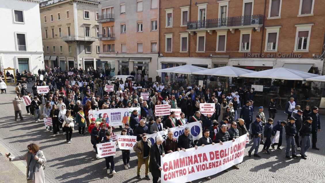 Rimini In Marcia Contro La Vio
