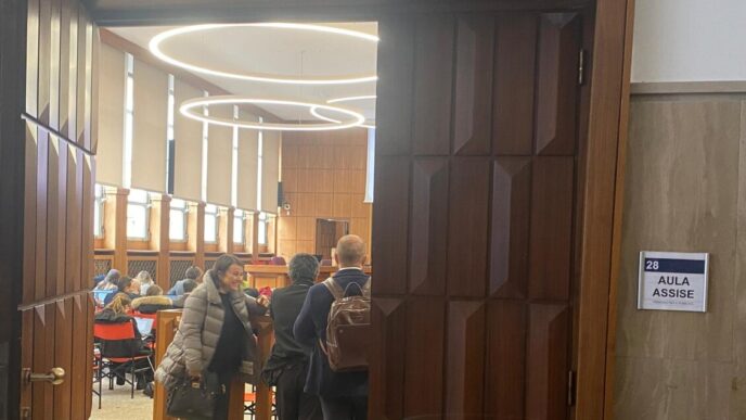 Rinvio Dell27Udienza Per 15 Imp