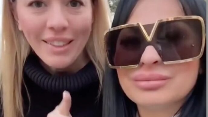 Rita De Crescenzo E Maria Elen