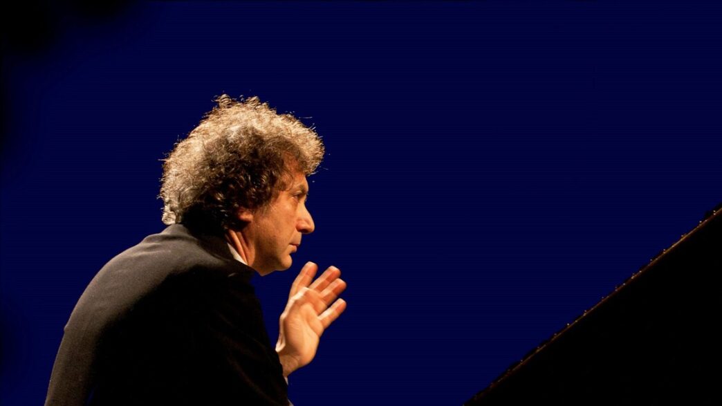 Roberto Cacciapaglia In Concer