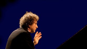 Roberto Cacciapaglia In Concer