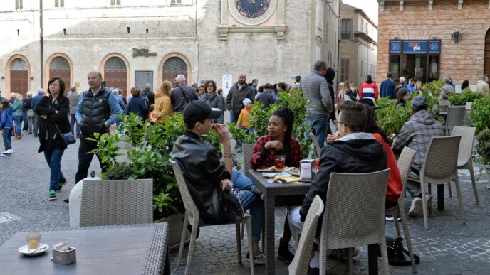 Santo Stefano Magra Introduce