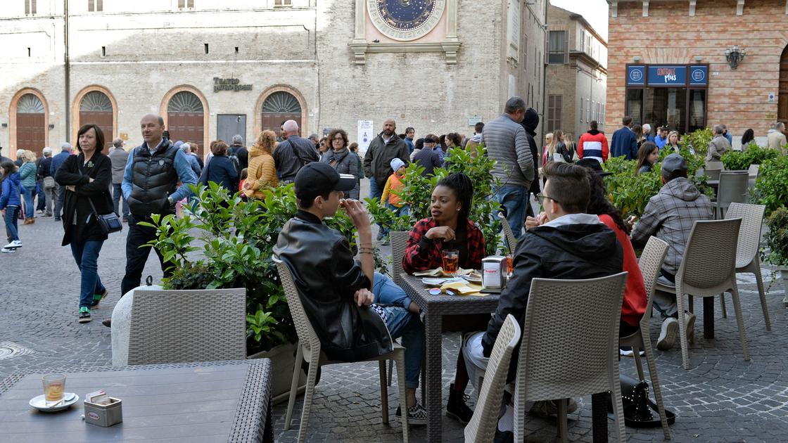 Santo Stefano Magra Introduce