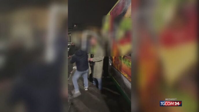Scontro Tra Polizia E Venditor