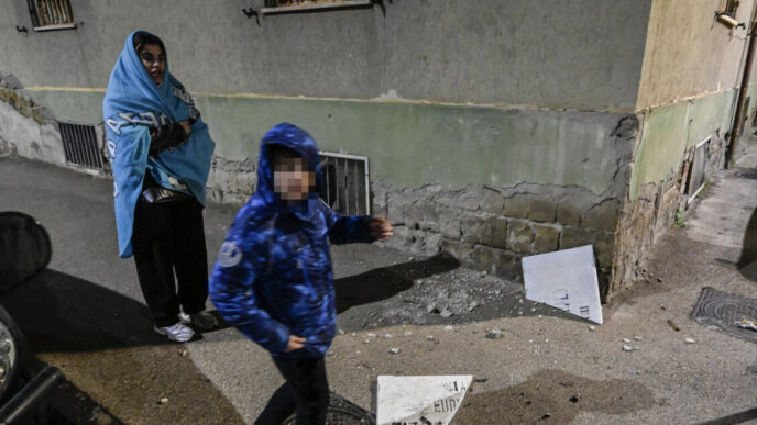 Scossa Di Terremoto A Napoli3A