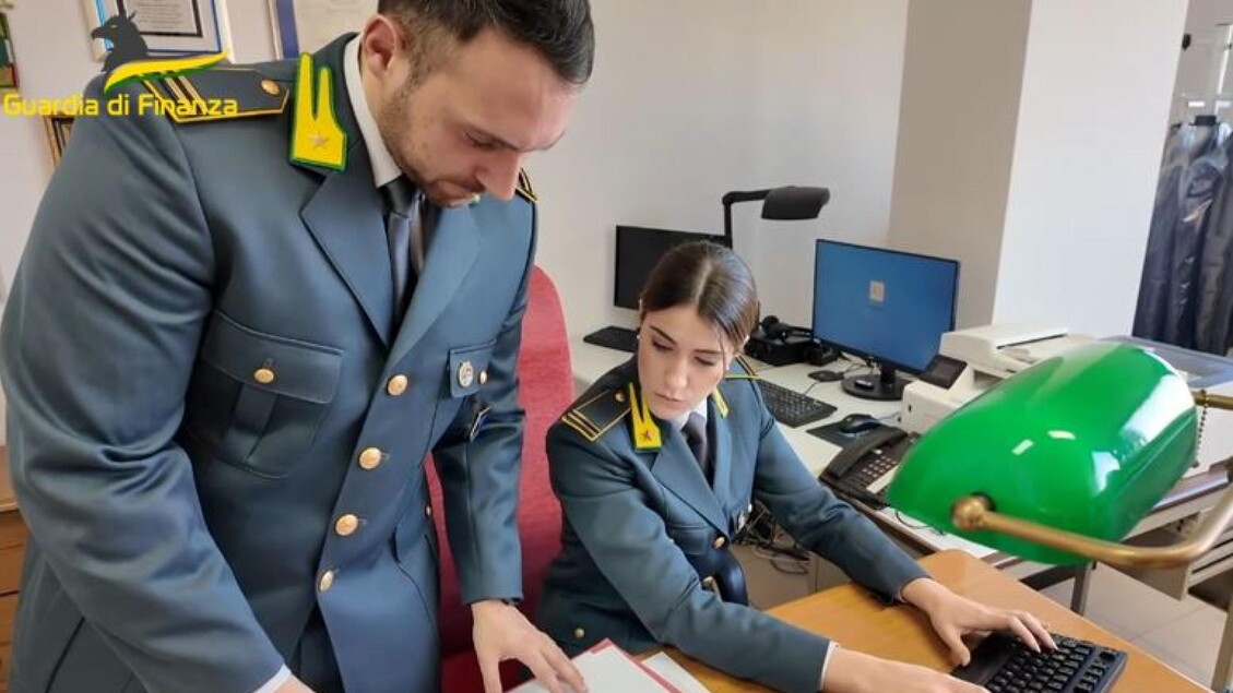 Sequestro Di Beni Per 22C4 Mili
