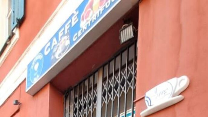 Sospensione Di Un Bar A Padova