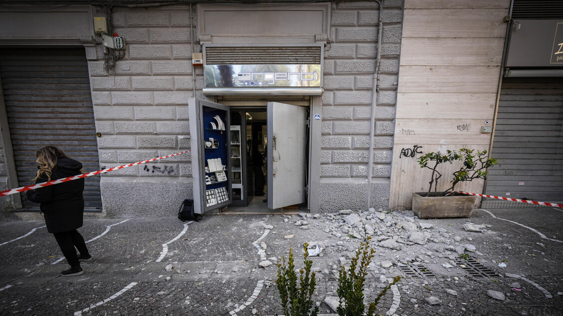 Terremoto Ai Campi Flegrei3A No