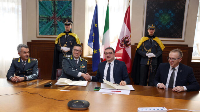 Trento E Guardia Di Finanza3A F
