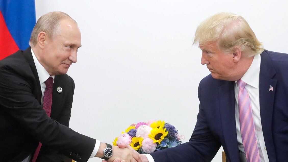 Trump Annuncia Conversazione C