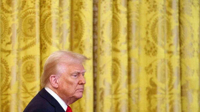 Trump Lancia Dazi Del 2525 Sull