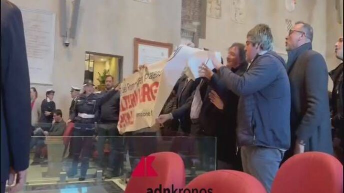 Tumulti In Aula3A Fratelli D27It