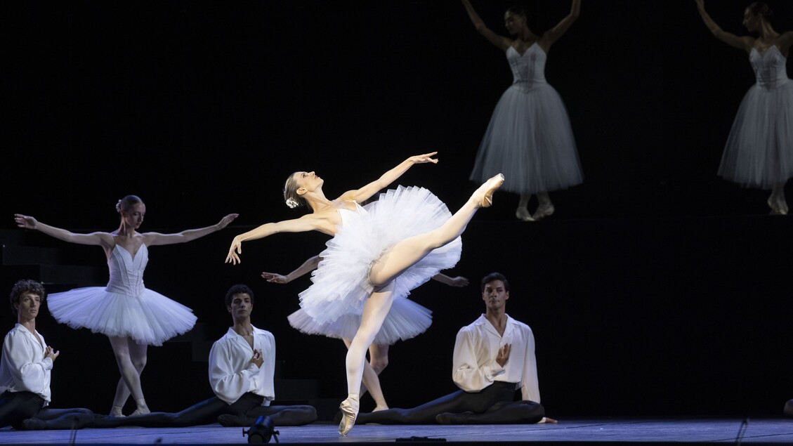 Un Viaggio Nella Danza3A Tre Ce