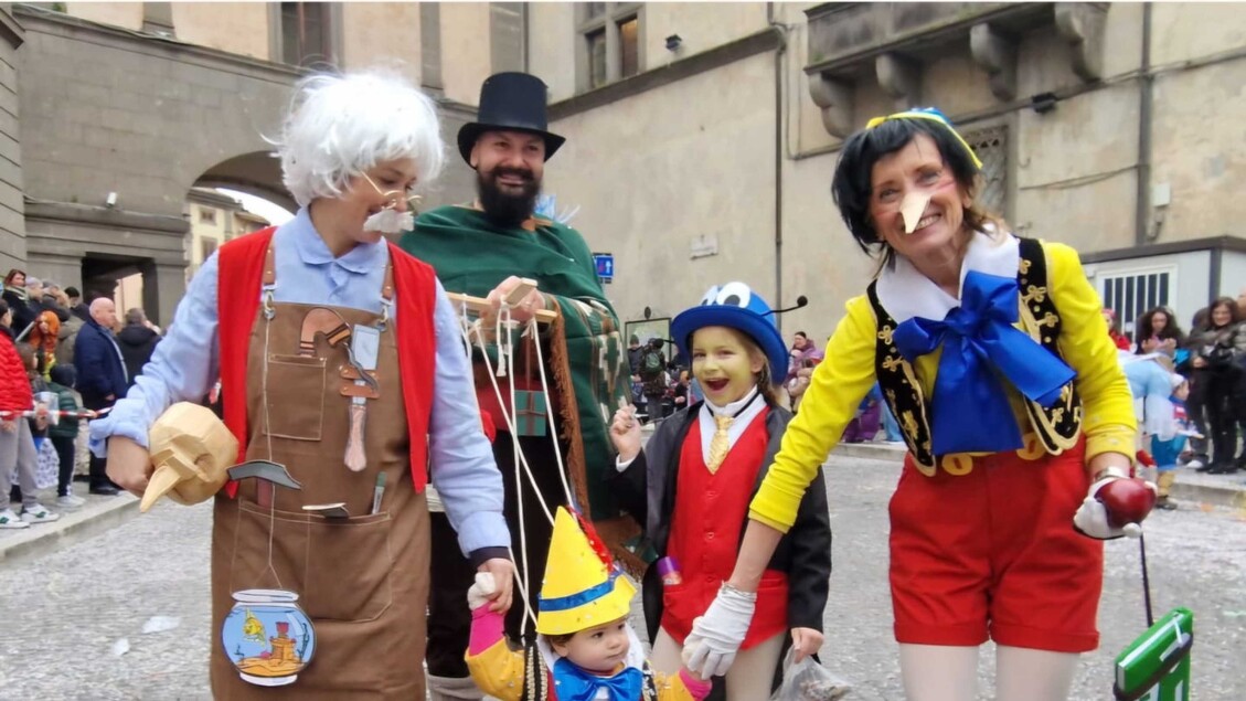 Viterbo Festeggia Il Carnevale