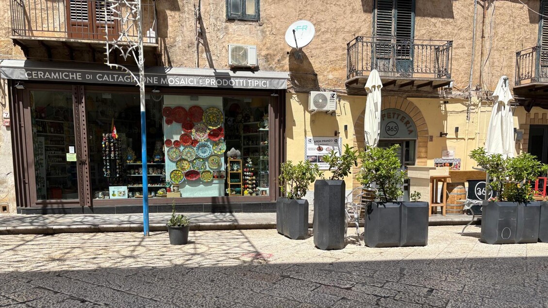 19Enne Del Quartiere Zen Di Pa