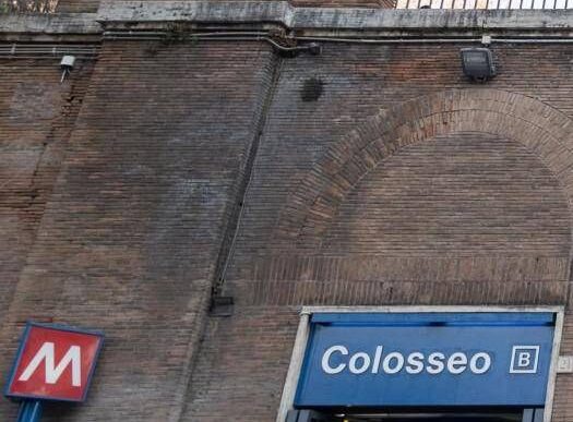 Aggressione Al Colosseo3A Un Gi