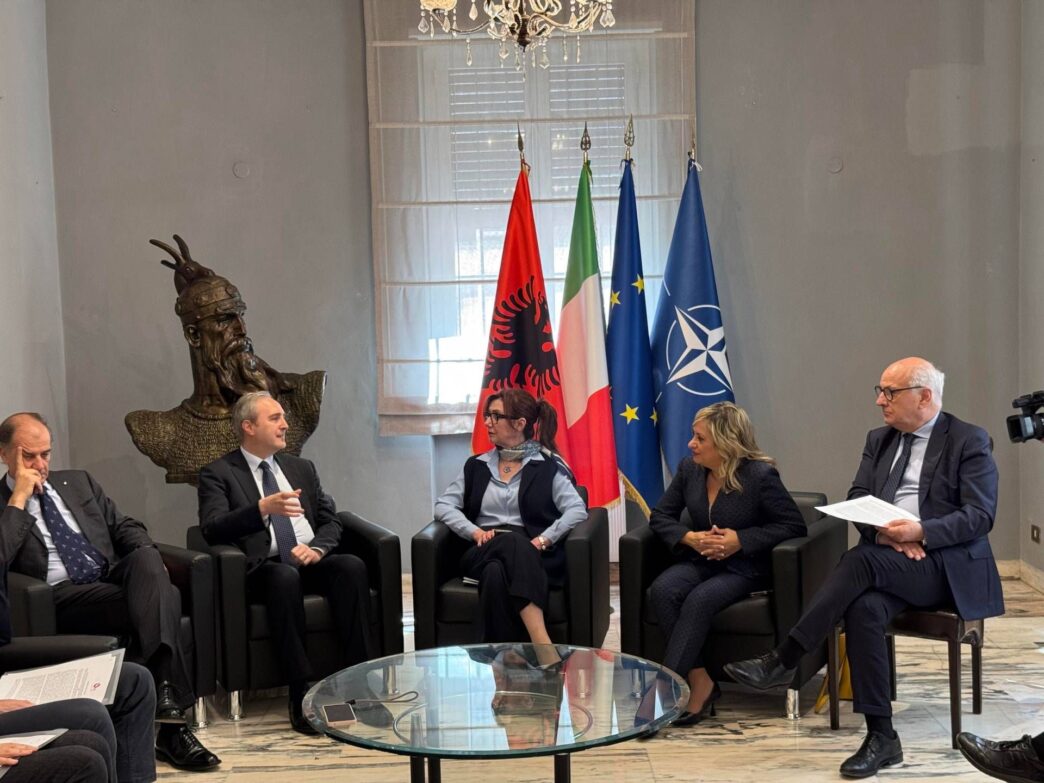Allerta Obesitc3A0 In Italia E Al