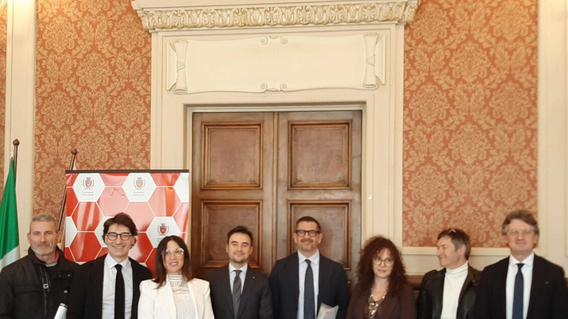 Ancona Punta A Un Nuovo Piano