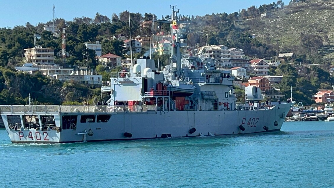 Arrivo Della Nave Libra In Alb