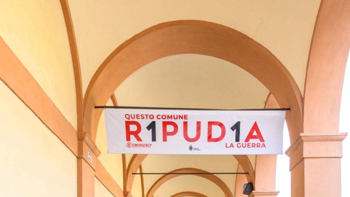 Bologna Si Schiera Per La Pace