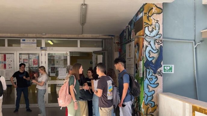 Bufera Al Liceo Scientifico Ri