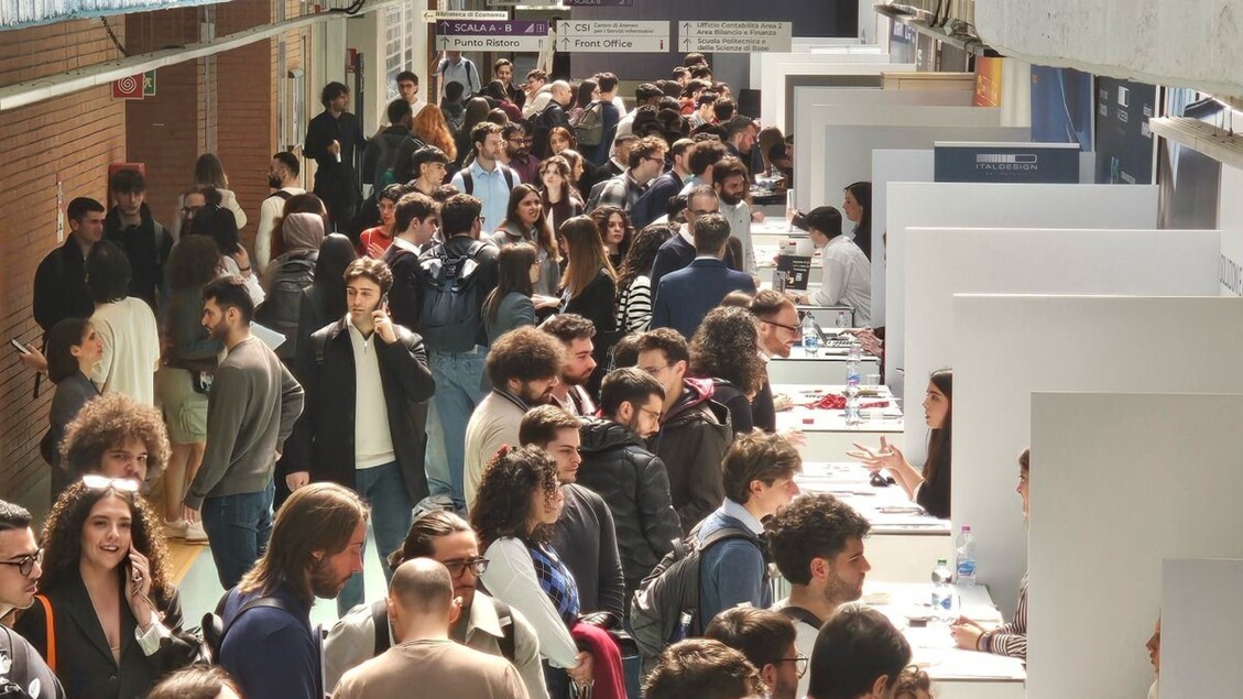 Career Day 20253A Opportunitc3A0 L