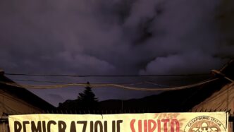 Casapound Espone Striscione A