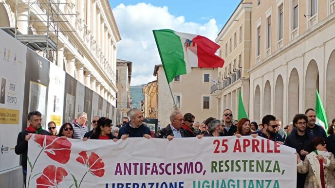 Celebrazioni Delle28099Aquila Per L