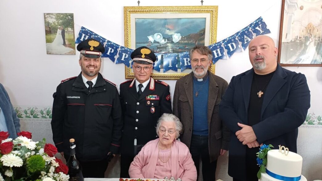 Cento Anni Di Storia3A Grande F