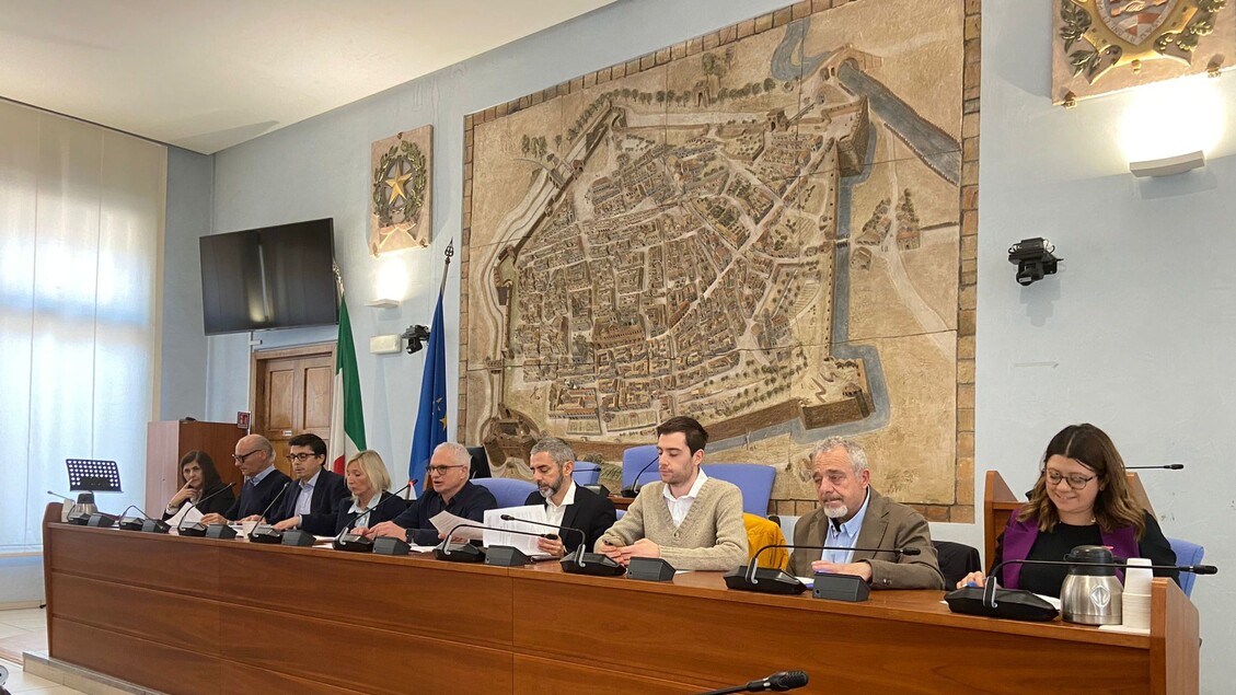 Centrodestra Chiede Dimissioni