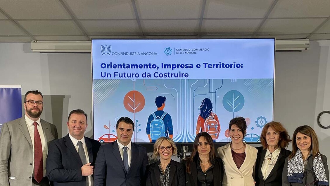 Collaborazione Tra Aziende E S