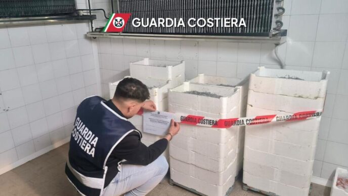 Crotone3A La Guardia Costiera S