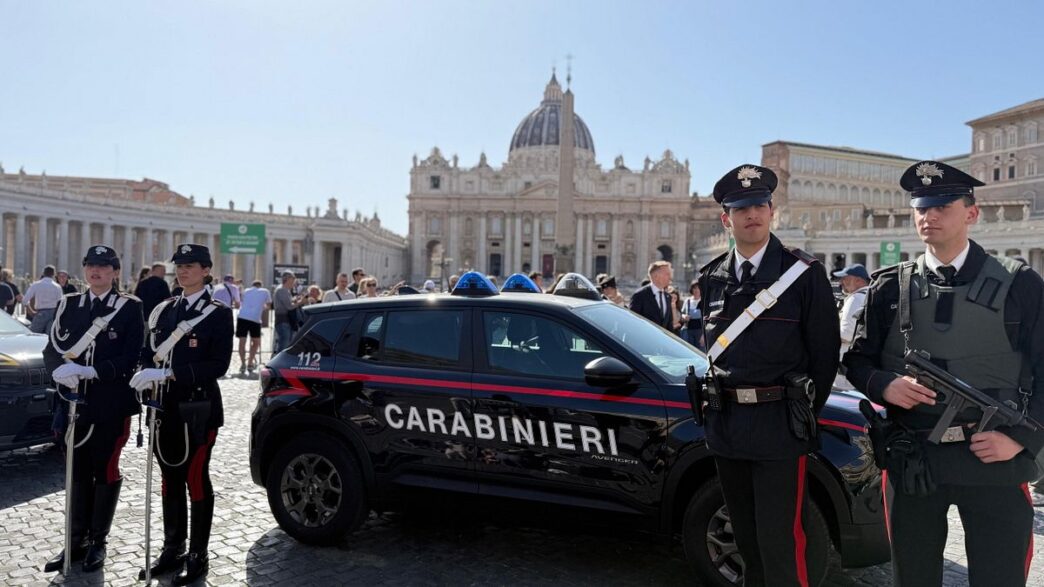 Delegazioni Da Tutto Il Mondo
