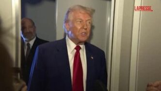 Donald Trump Allontana I Leade