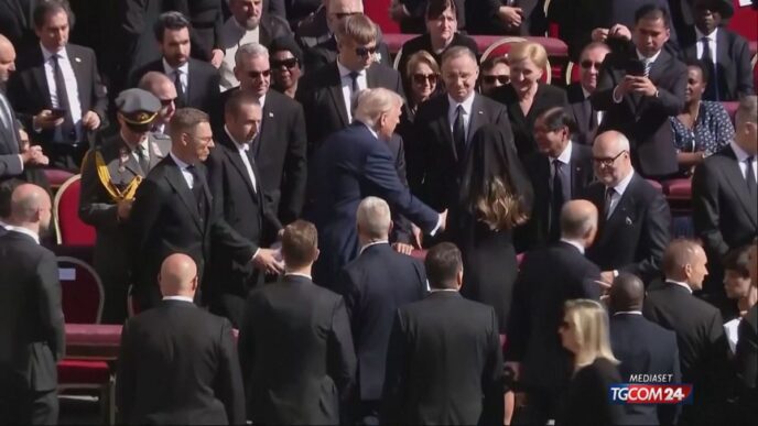 Donald E Melania Trump Tra Gli