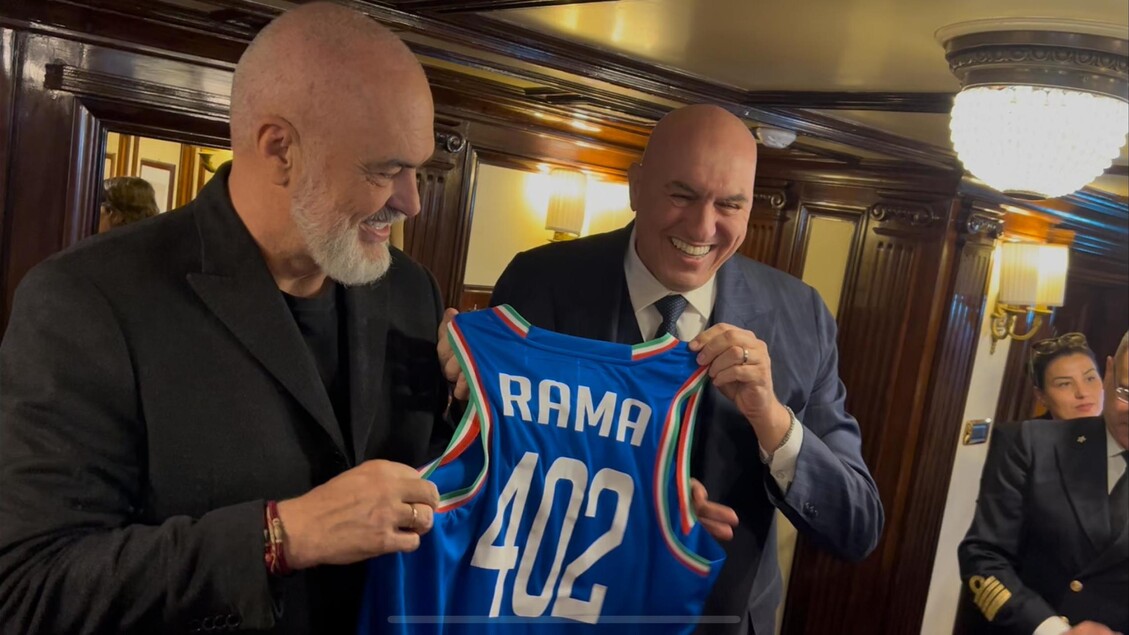 Doni Simbolici Tra Italia E Al